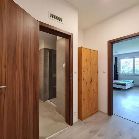 Cozy And Modern Near City Center Brno