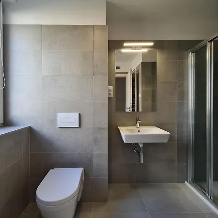 Cozy And Modern Near City Center Brno