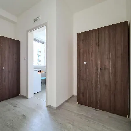 Cozy And Modern Near City Center Apartment *