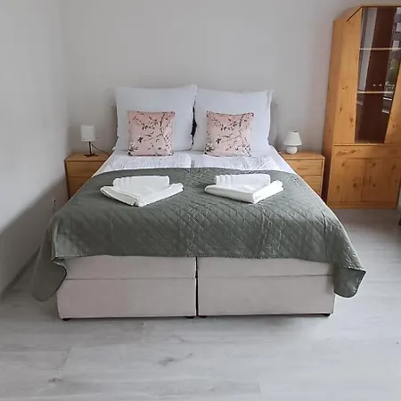 Apartment Cozy And Modern Near City Center