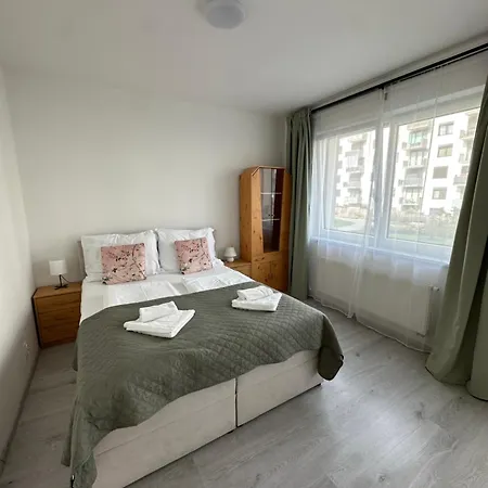 Cozy And Modern Near Center * Brno